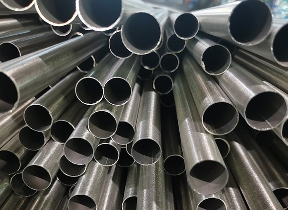 304不銹鋼管表面劃痕怎么處理？